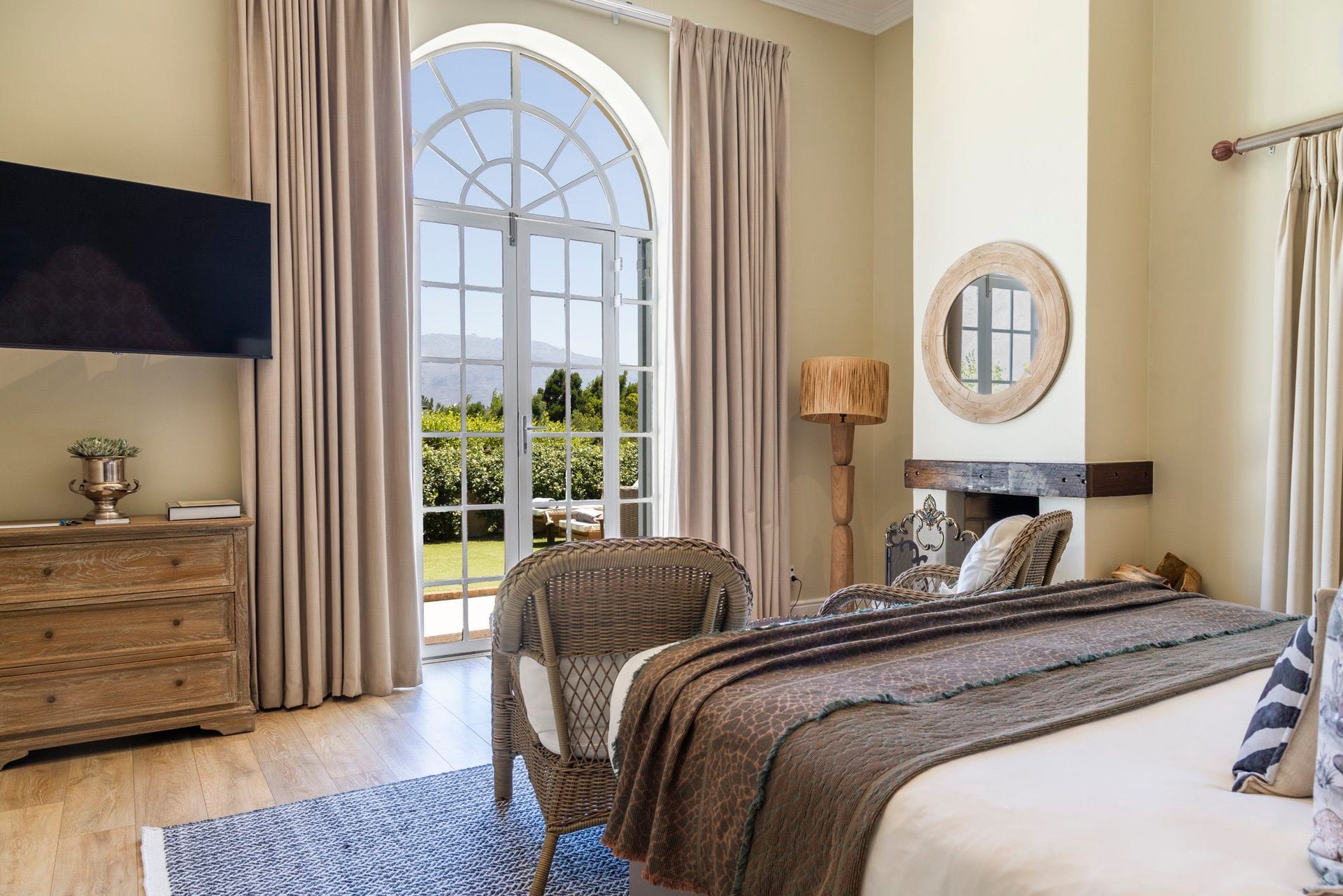 Contact La Cabriere Country Estate | Franschhoek